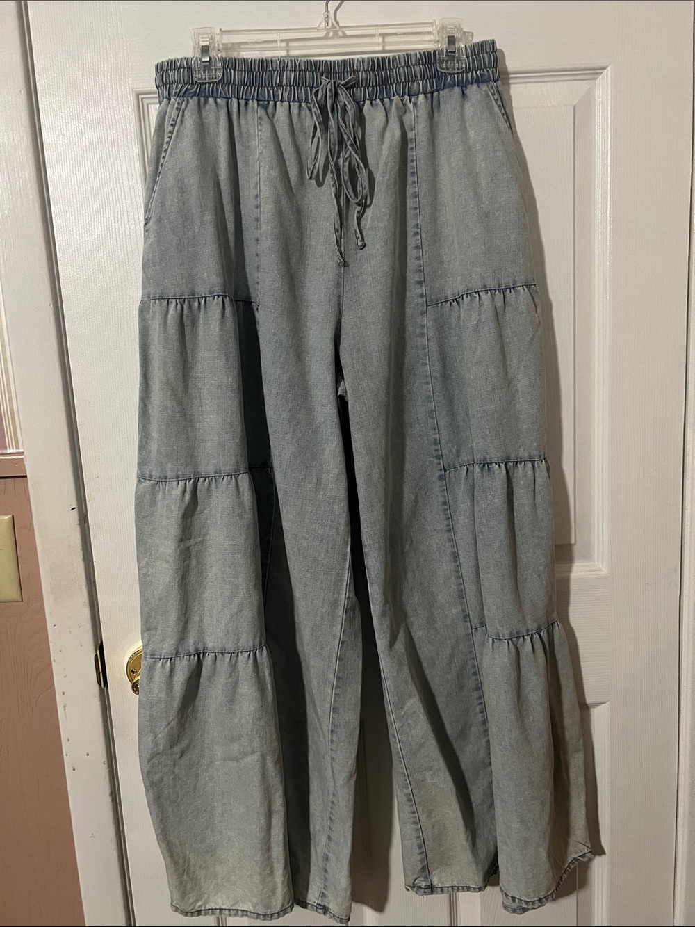 NWT New In Tiered Pants Size Large